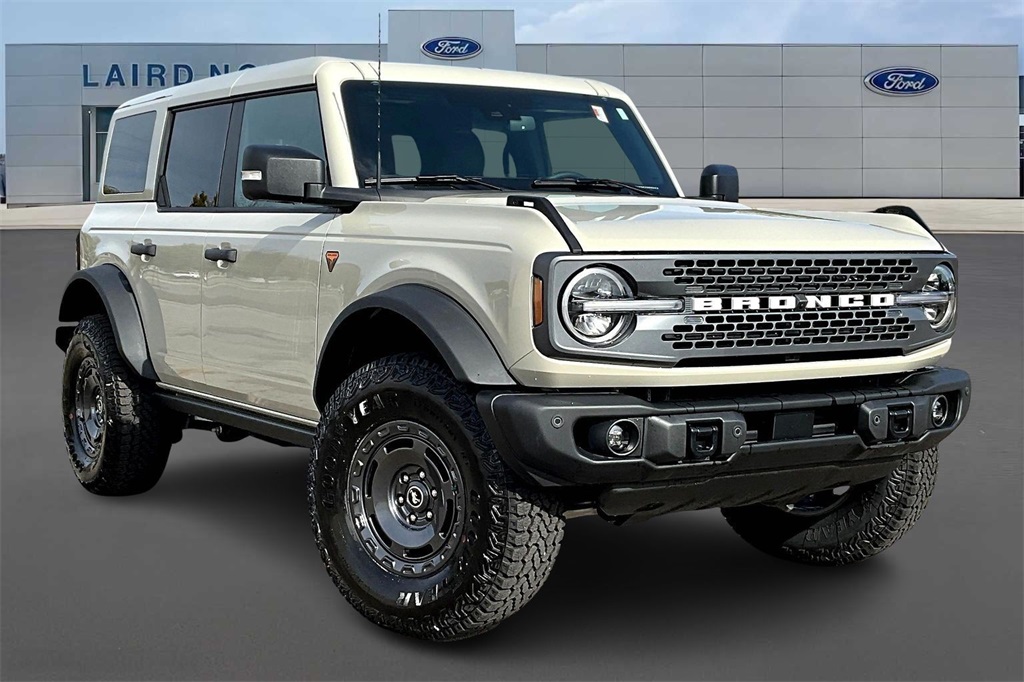 2025 Ford Bronco Badlands photo 2