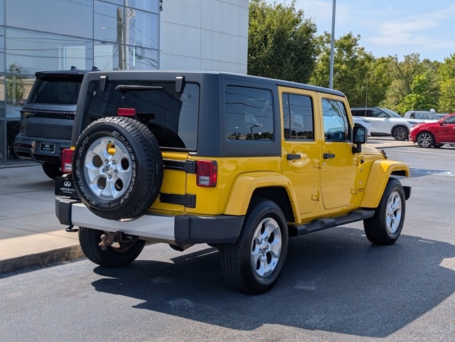 2015 Jeep Wrangler Unlimited Sahara photo 6