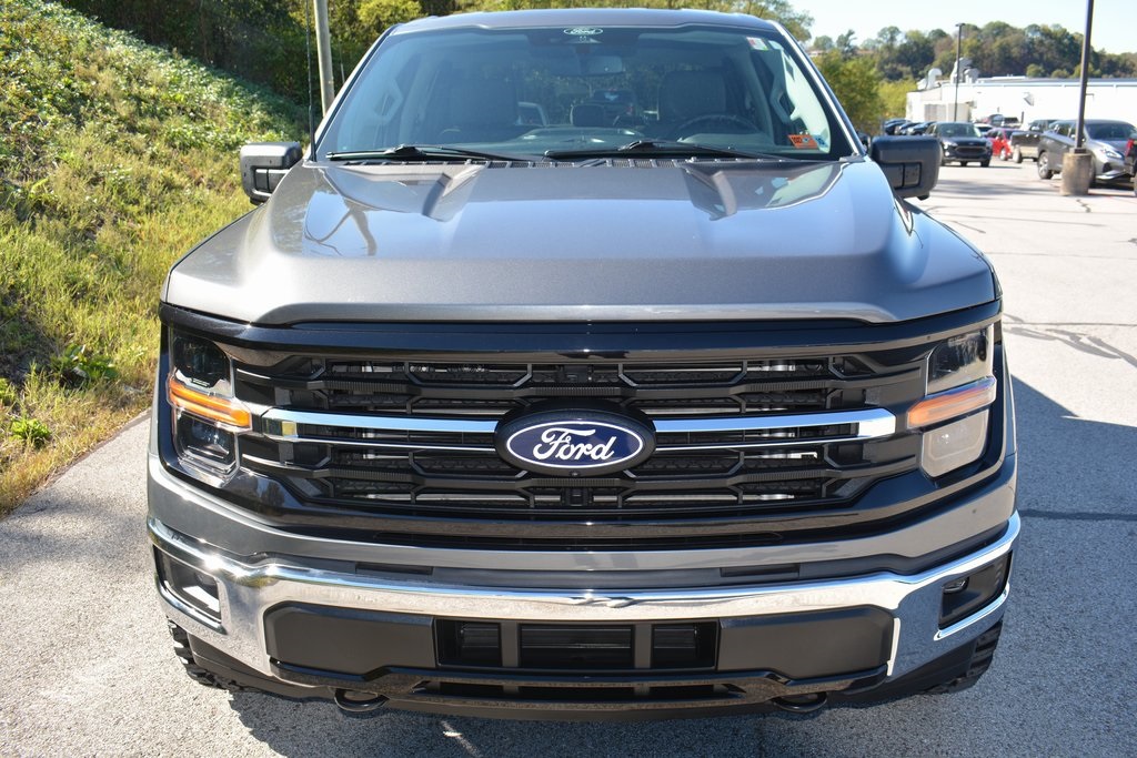 2024 Ford F-150 XLT photo 2