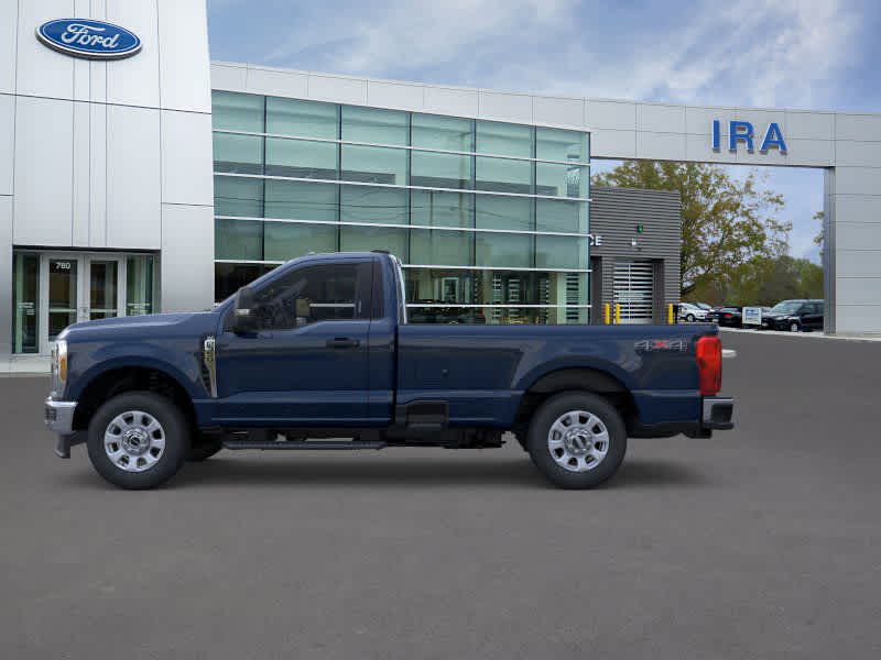 2025 Ford F-350 XLT photo 3