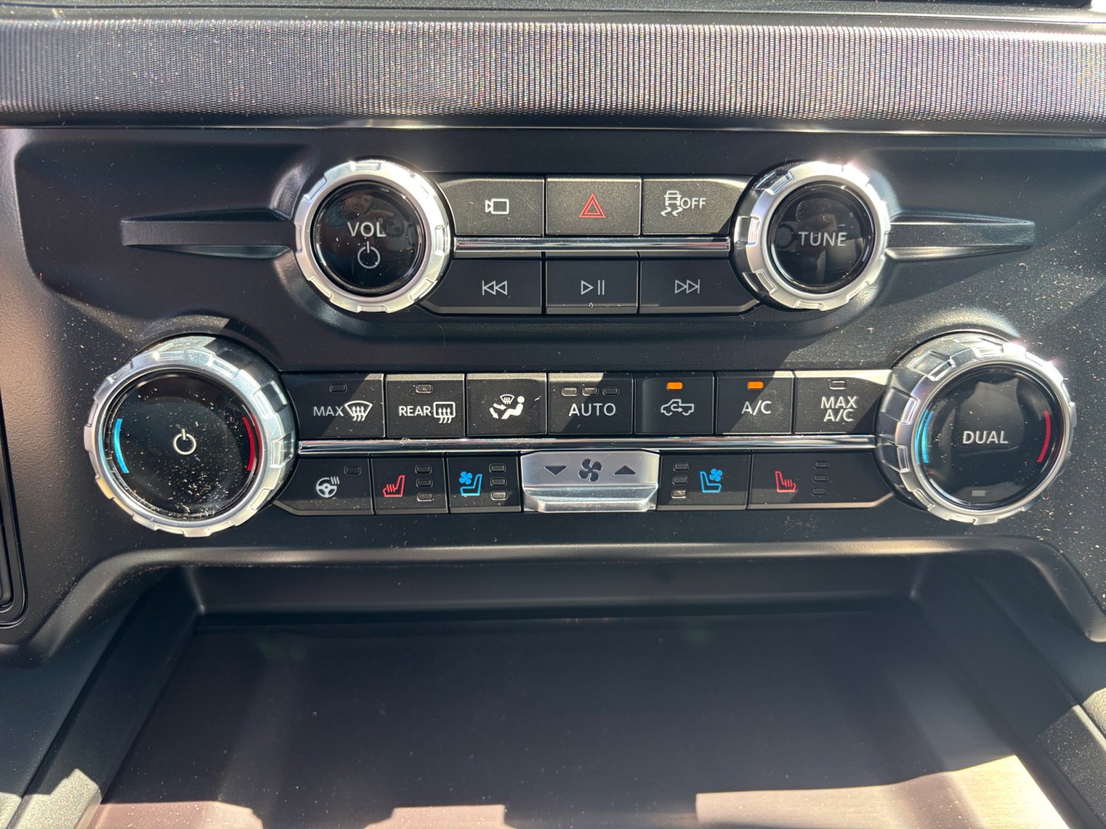 2026 Ford F-350 Platinum photo 12