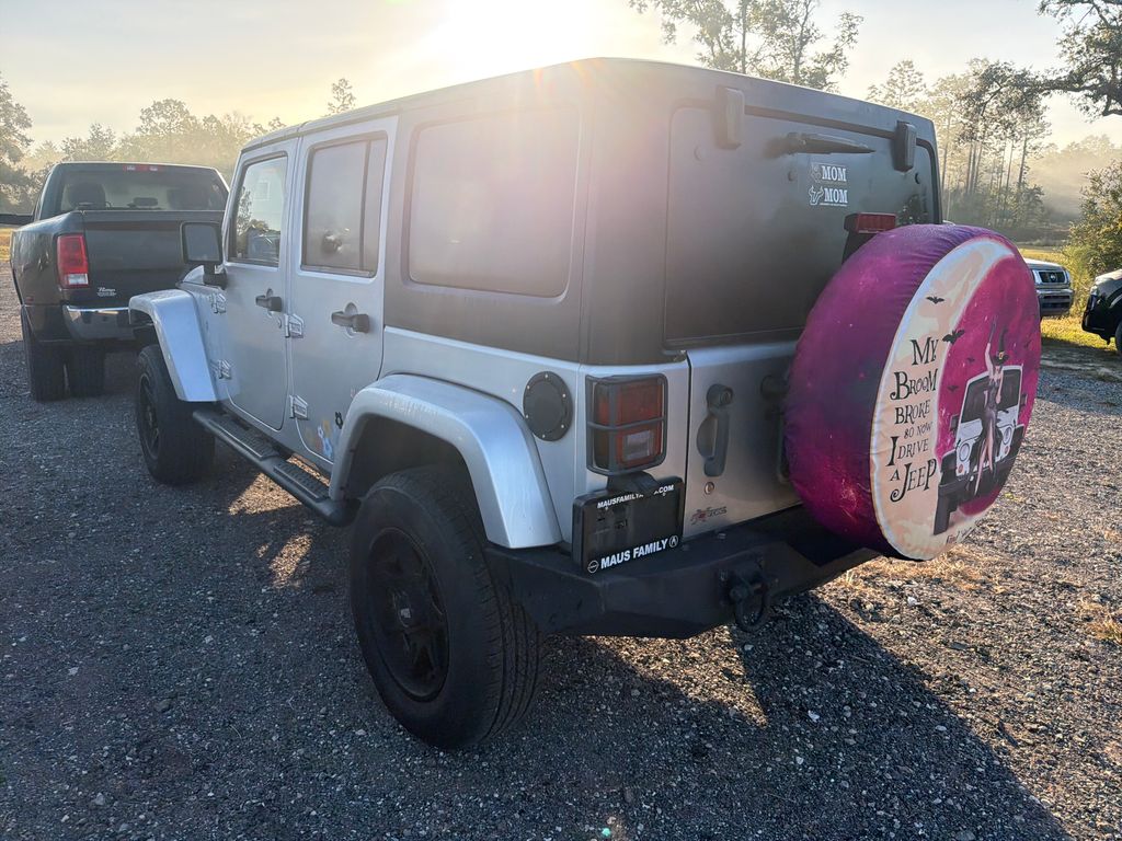 2011 Jeep Wrangler Unlimited Sahara photo 2