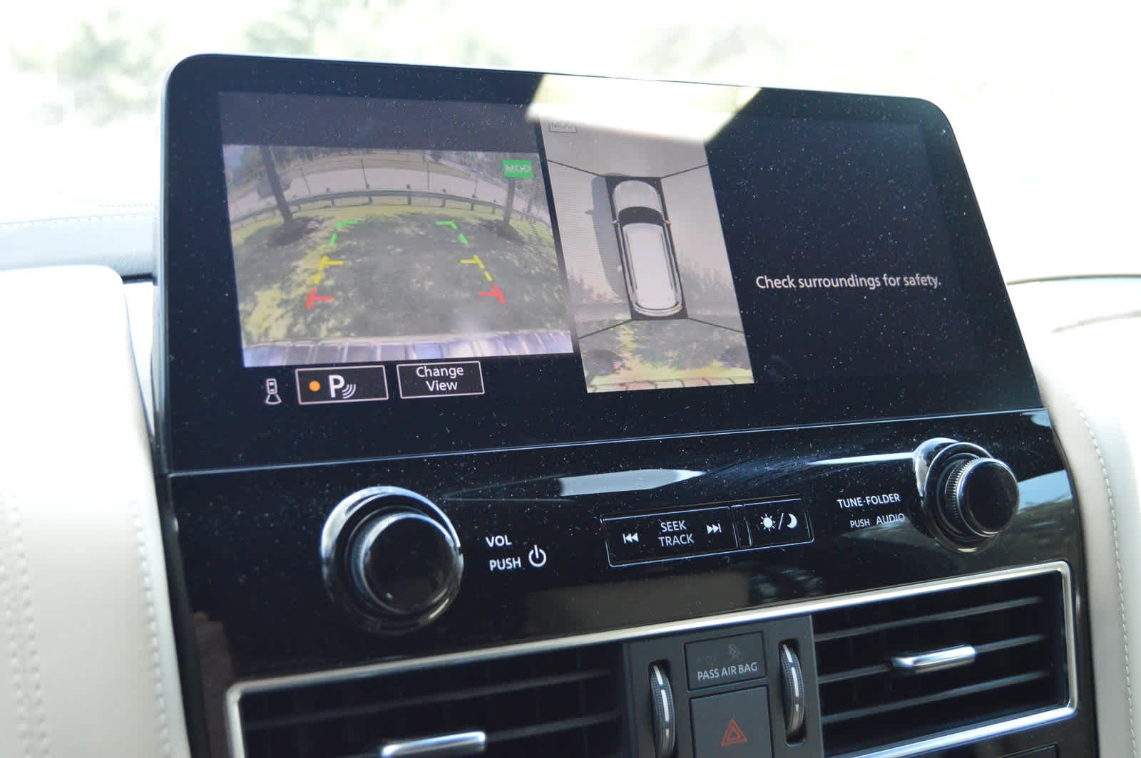 2022 Infiniti QX80 Sensory photo 13