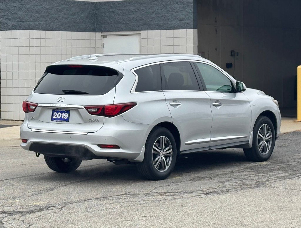 2019 Infiniti QX60 Luxe AWD photo 3