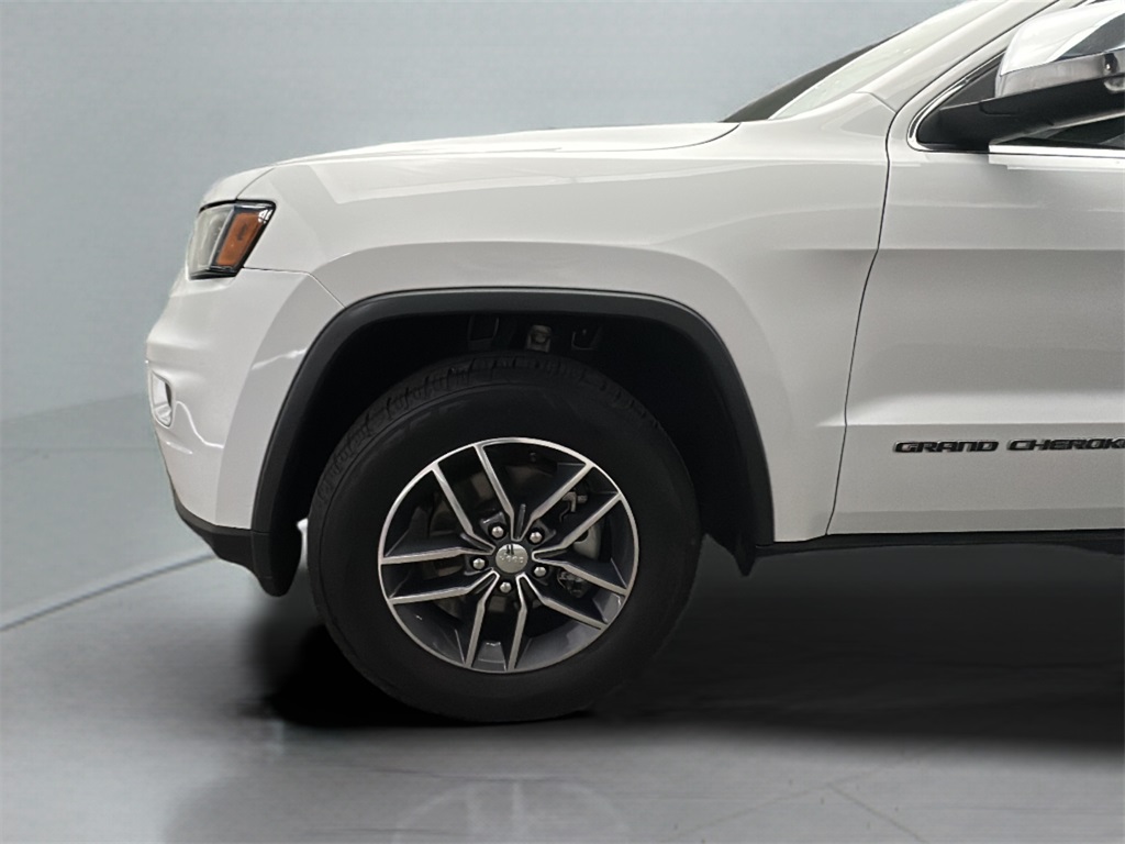 2017 Jeep Grand Cherokee Limited photo 2