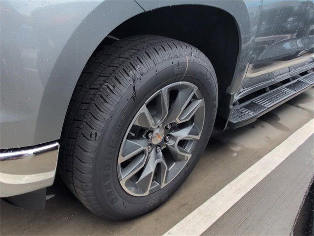 2026 Chevrolet Silverado 1500 LT photo 2
