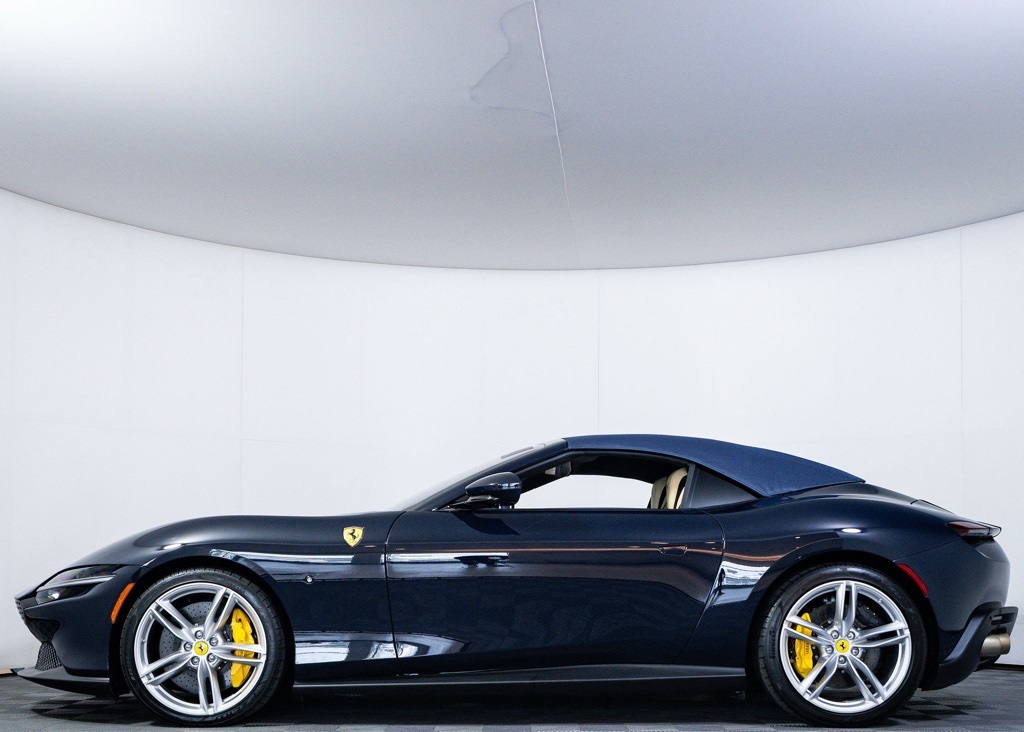 2024 Ferrari Roma Base photo 7