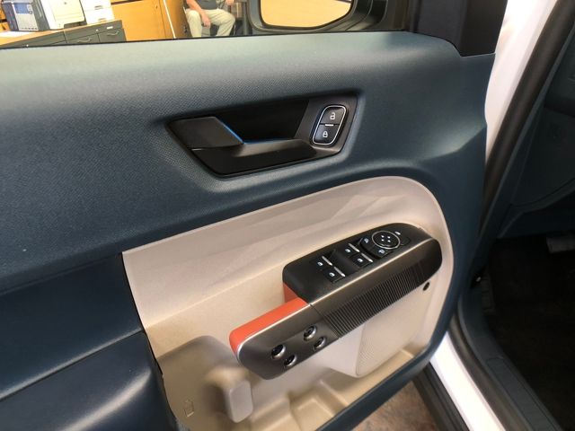 2025 Ford Maverick Lariat photo 10