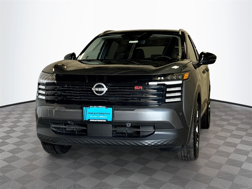 2025 Nissan Kicks SR AWD's photo