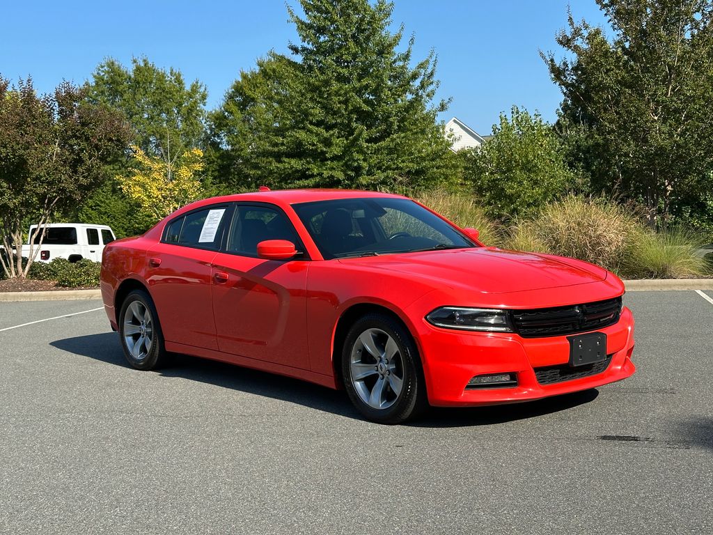 2018 Dodge Charger SXT Plus photo 2