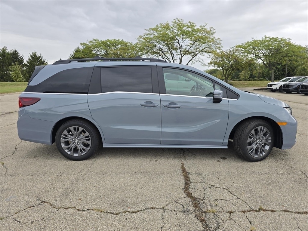 2026 Honda Odyssey Touring photo 17