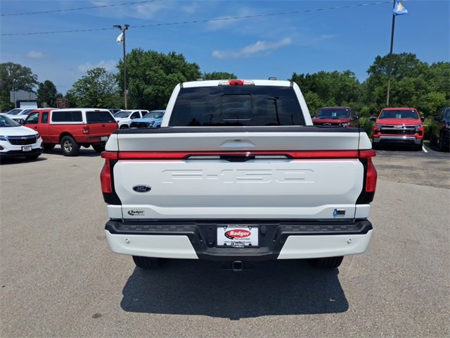 2023 Ford F-150 Lightning photo 4