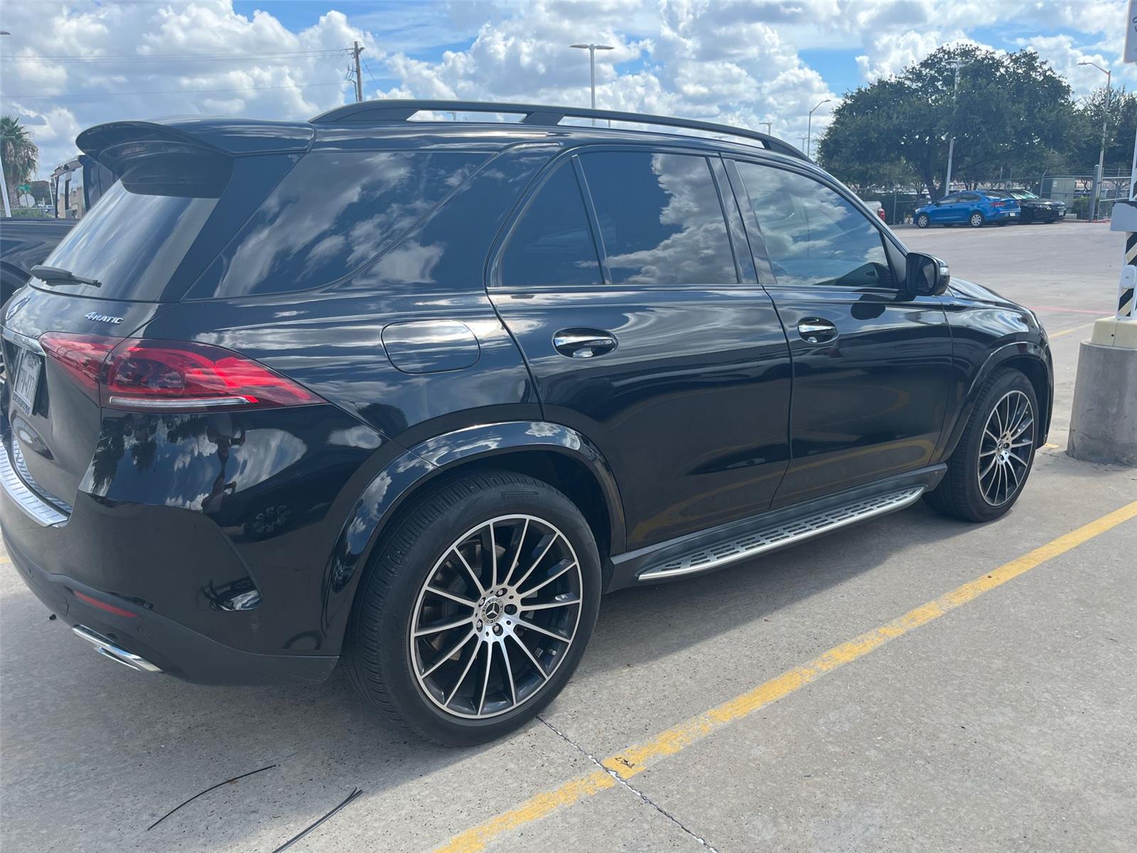 2022 Mercedes Benz GLE 450 4MATIC photo 4