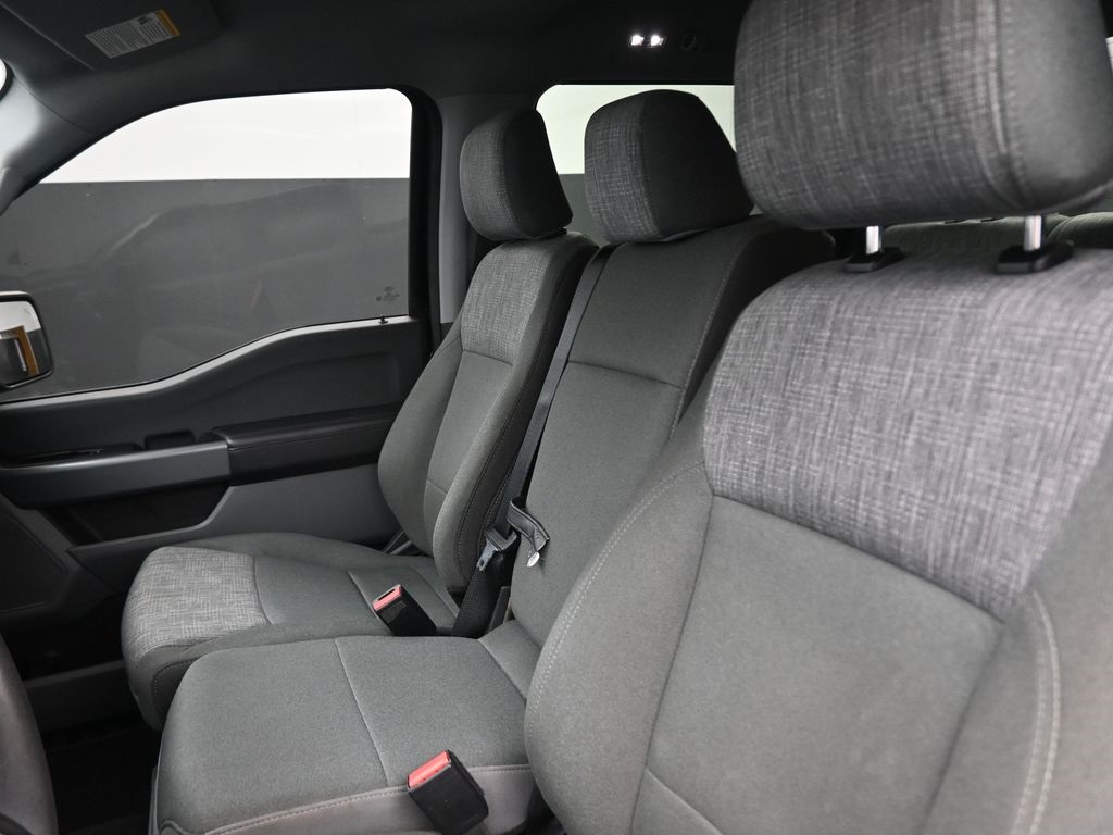 2023 Ford F-150 XLT photo 23