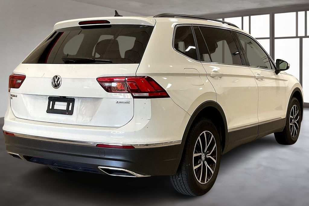 2021 Volkswagen Tiguan SE photo 2