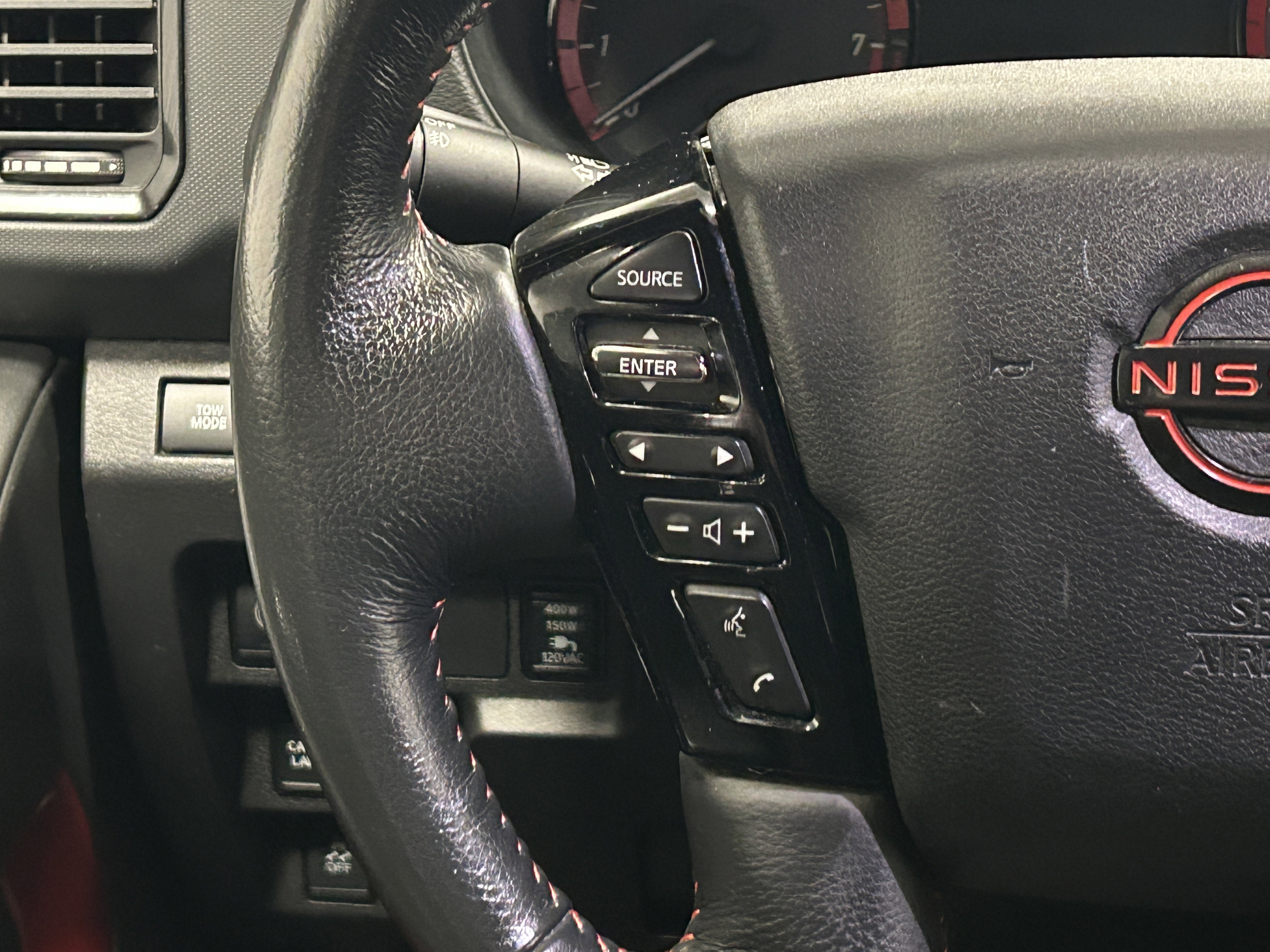 2022 Nissan Frontier PRO-4X photo 9