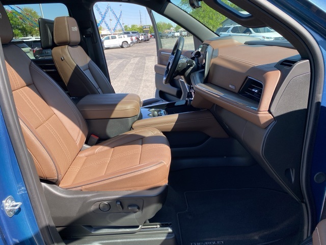 2025 Chevrolet Suburban High Country photo 38