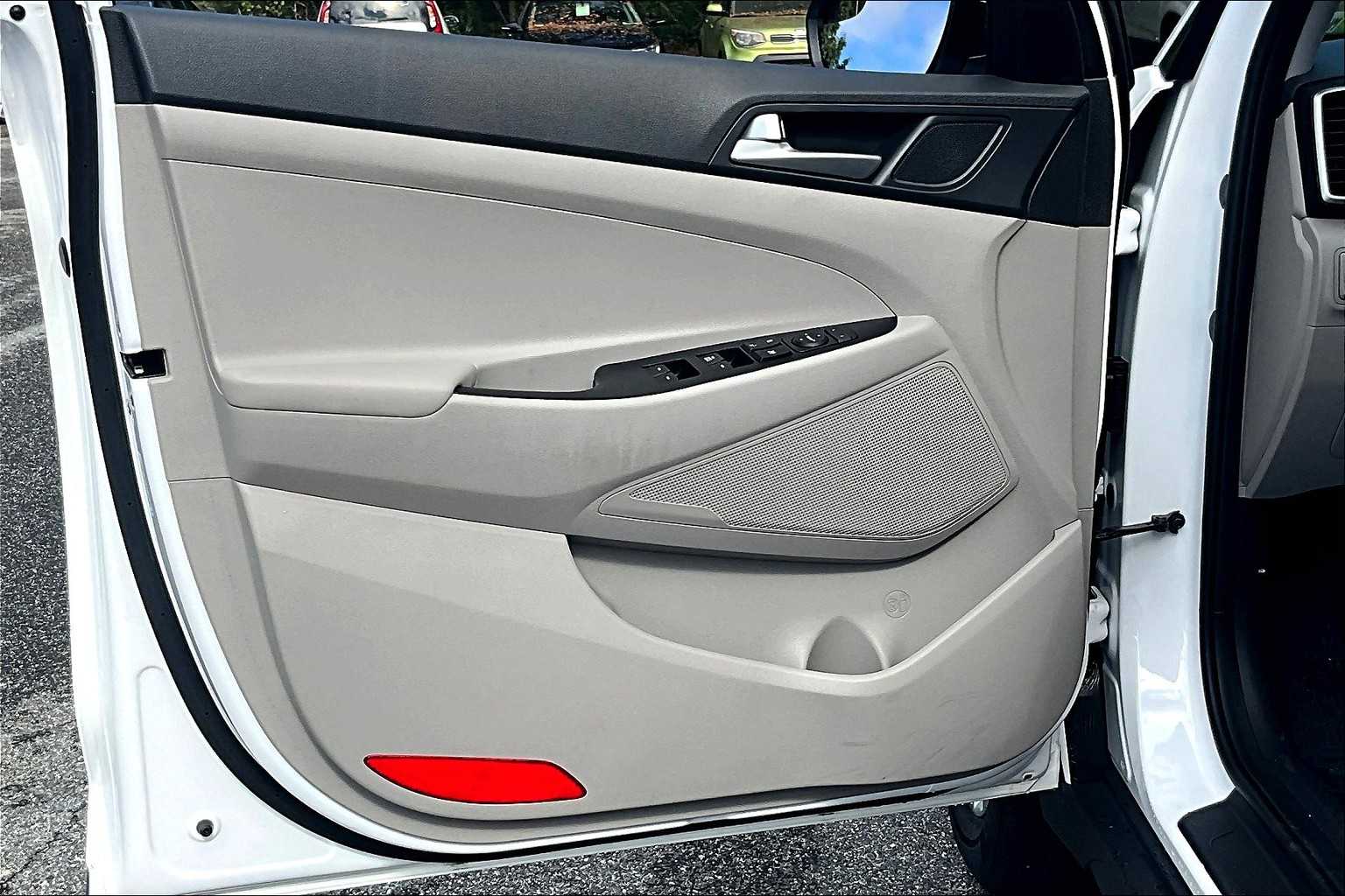 2021 Hyundai Tucson SE photo 38