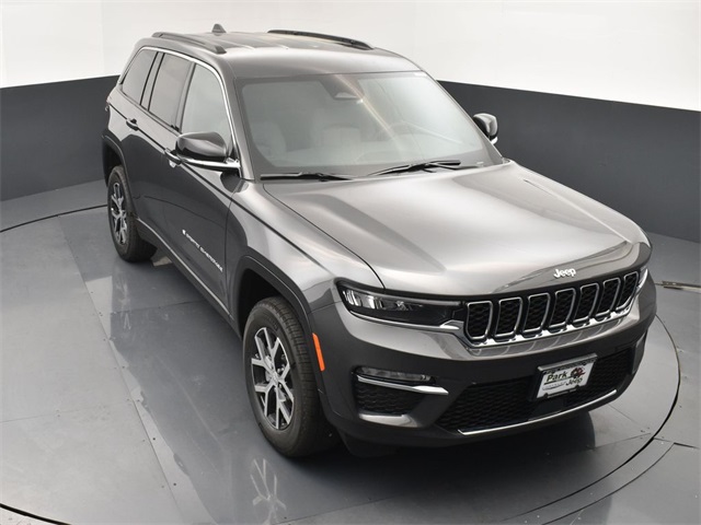 2025 Jeep Grand Cherokee Limited photo 13