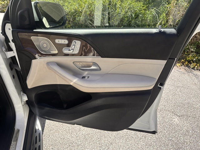 2022 Mercedes Benz GLS 450 4MATIC photo 17