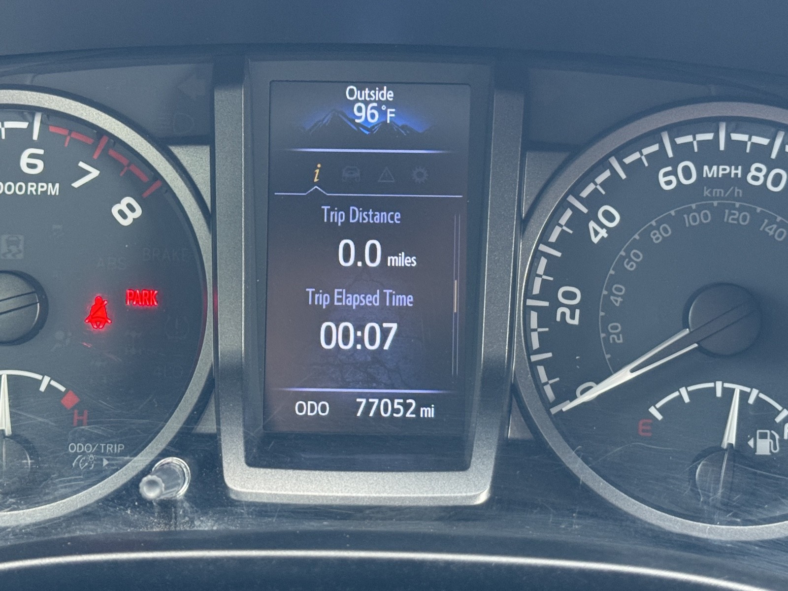 2020 Toyota Tacoma TRD SR5 photo 20
