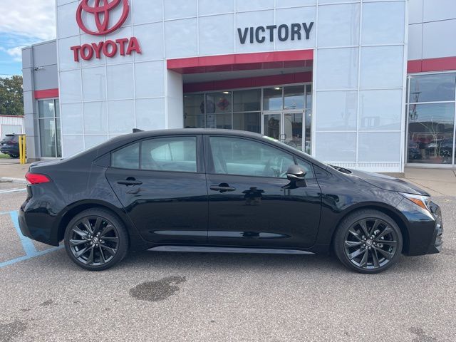 2025 Toyota Corolla SE photo 3