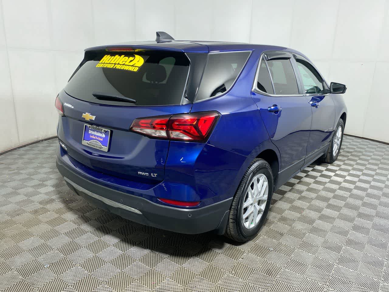 2022 Chevrolet Equinox LT photo 2