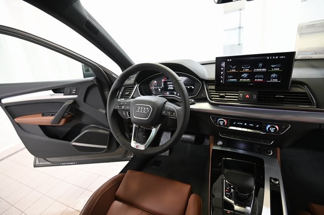 2025 Audi Q5 Sportback 45 S line Premium Plus photo 2