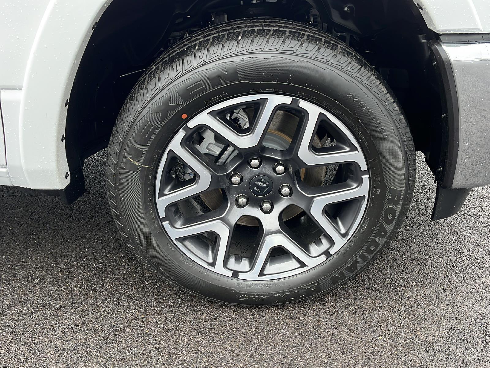 2025 Ram 1500 Laramie photo 14