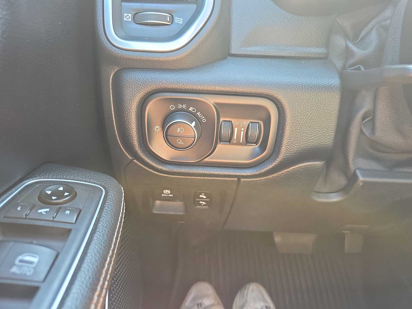 2020 Ram 1500 Laramie photo 21