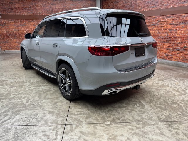 2025 Mercedes Benz GLS 450 4MATIC photo 2