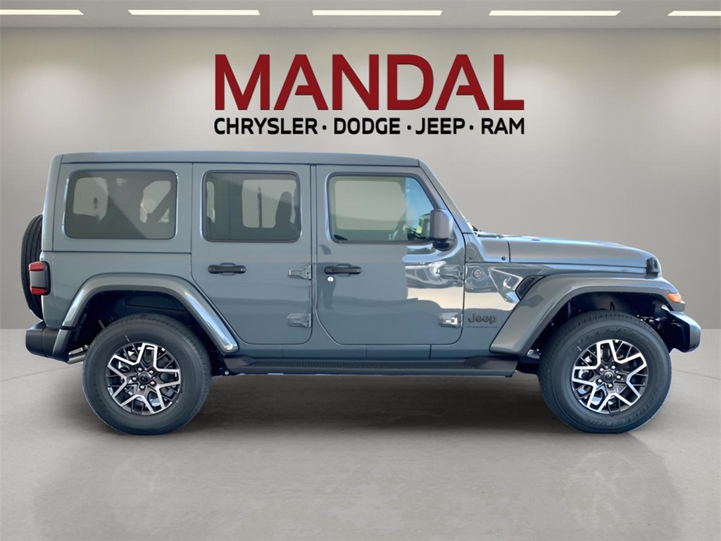 2026 Jeep Wrangler Sahara photo 3