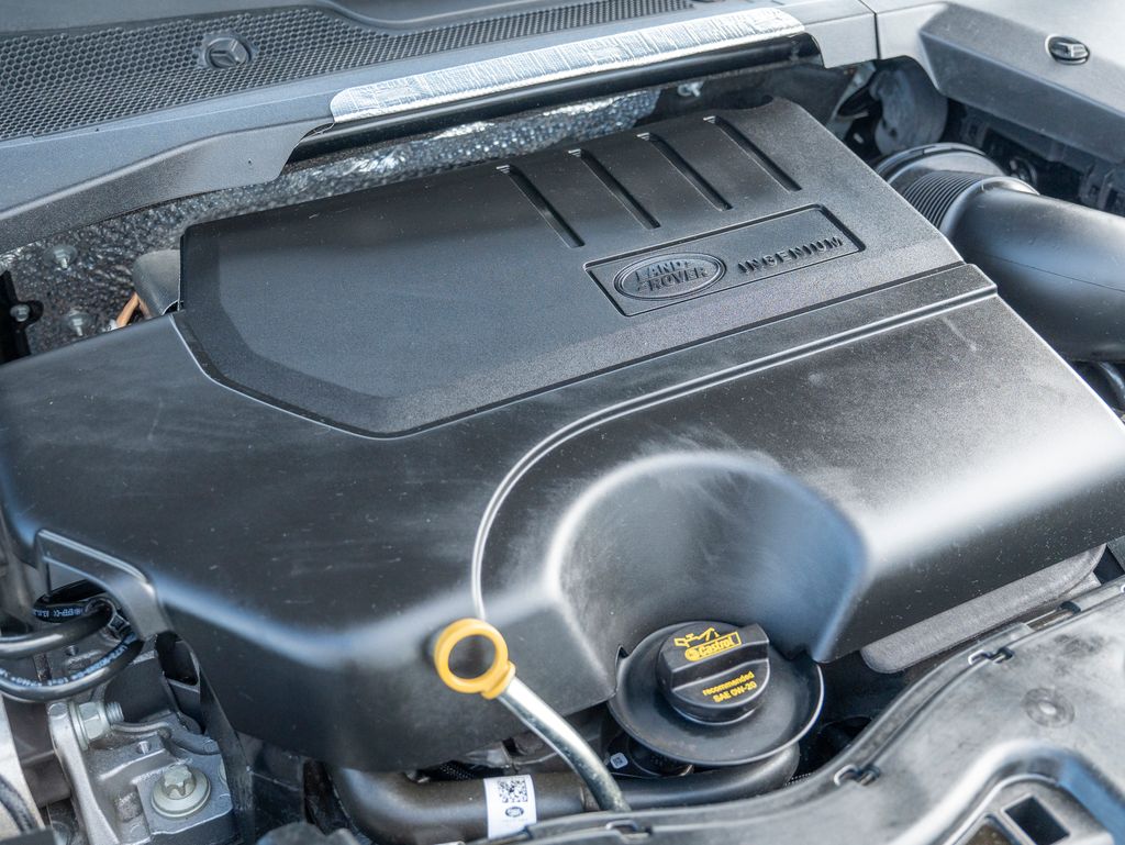 2024 Land Rover Discovery Sport S photo 30