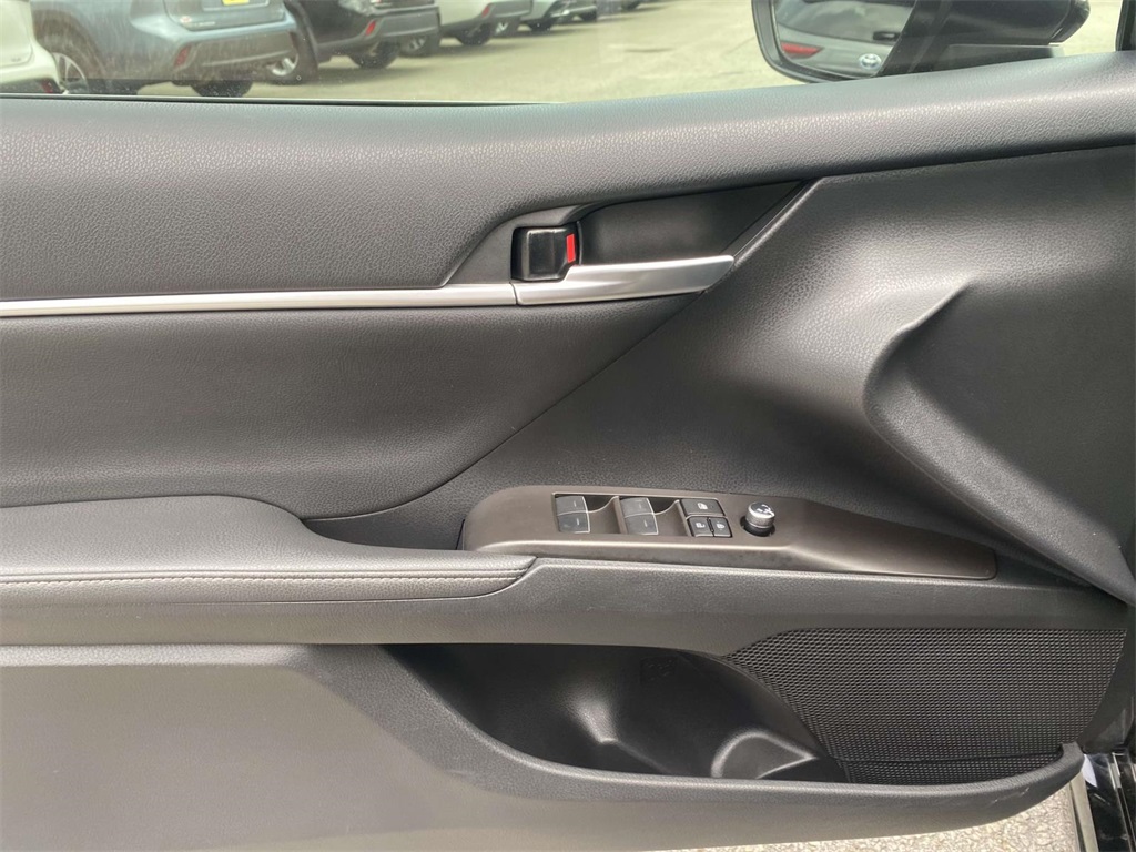 2023 Toyota Camry XSE photo 12