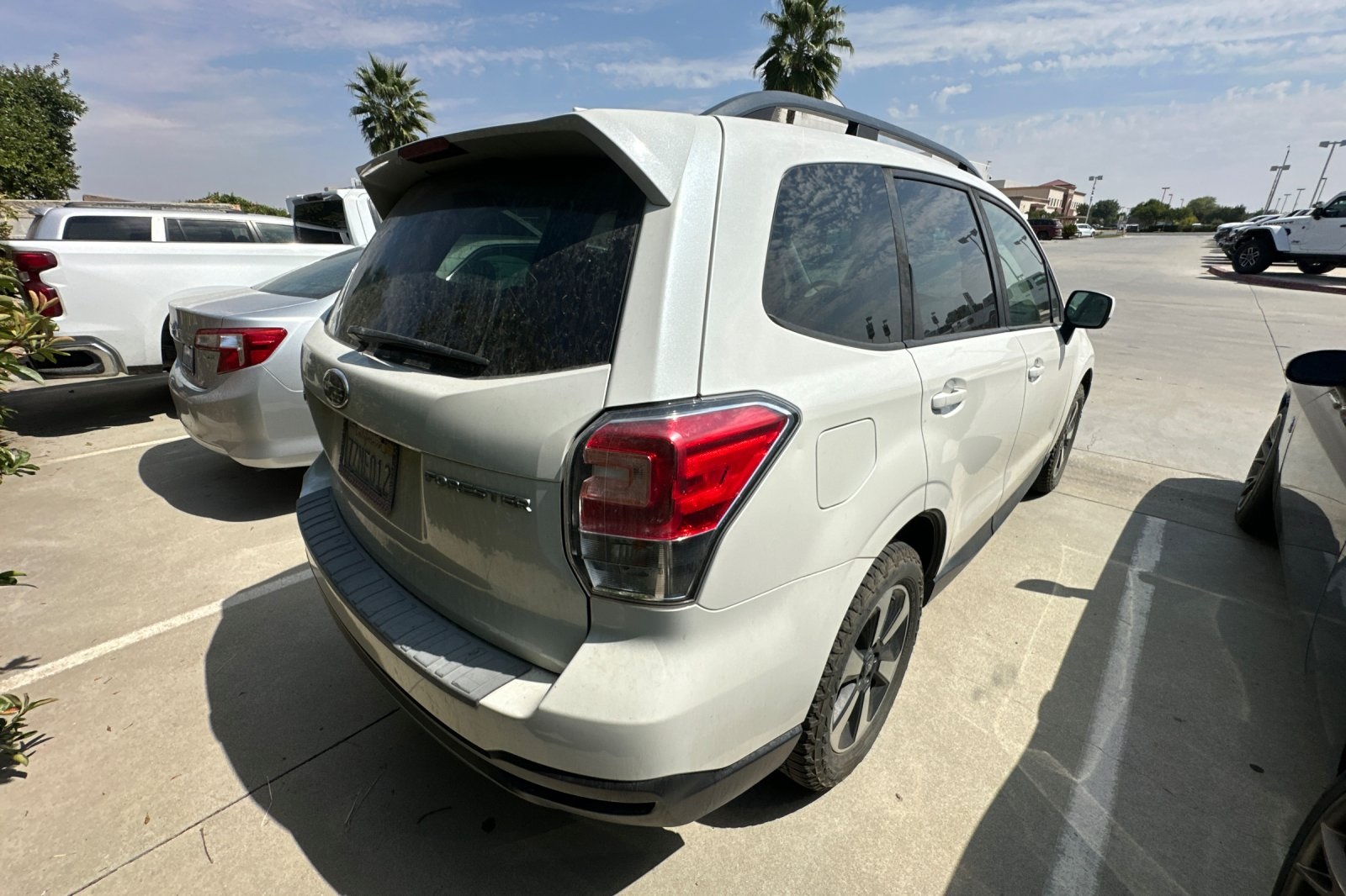 2018 Subaru Forester 2.5i Premium photo 3