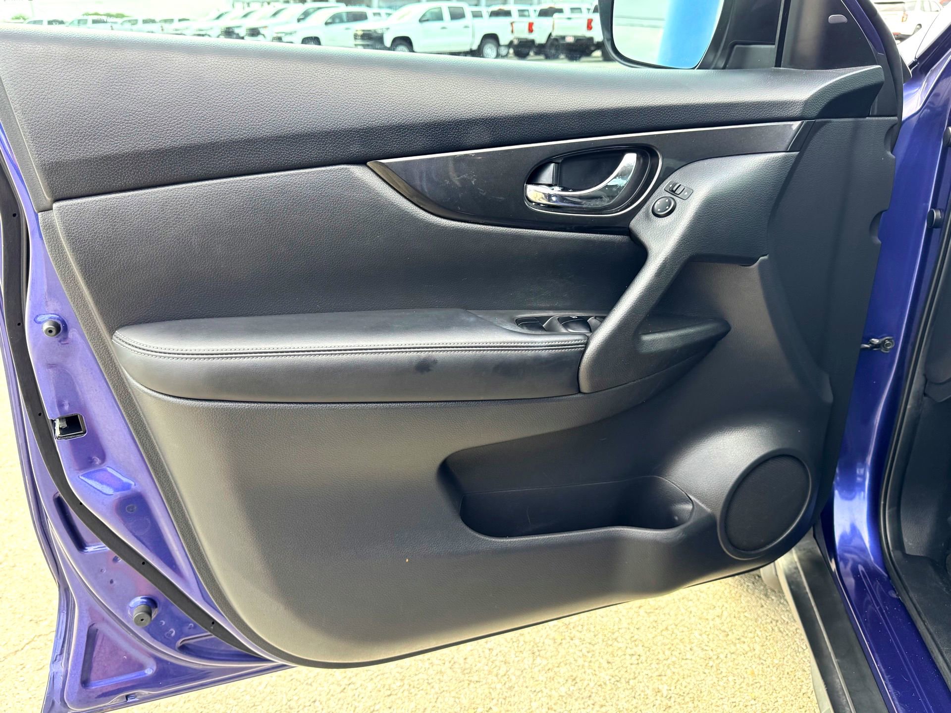 2018 Nissan Rogue S photo 9