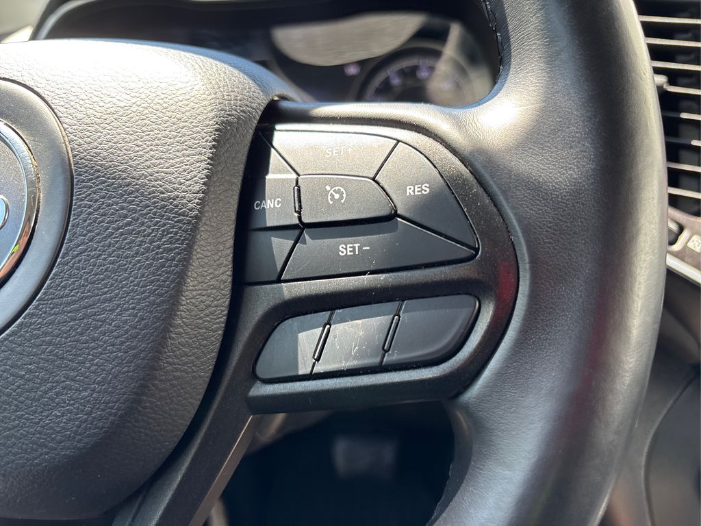 2019 Jeep Cherokee Trailhawk photo 19