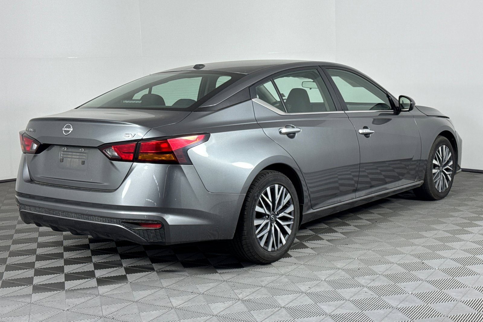 2023 Nissan Altima 2.5 SV photo 4