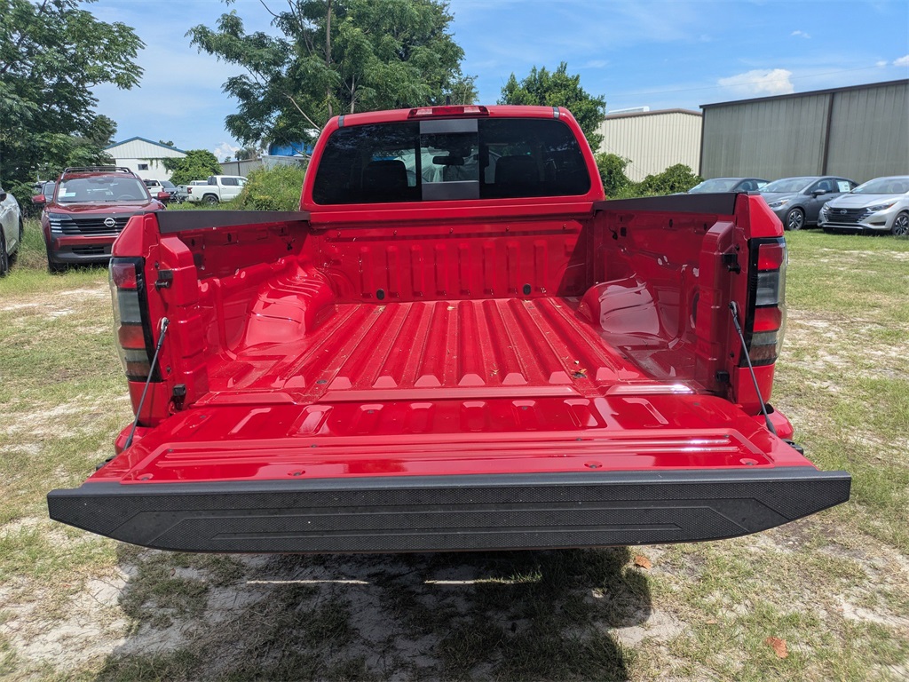 2025 Nissan Frontier SV photo 11