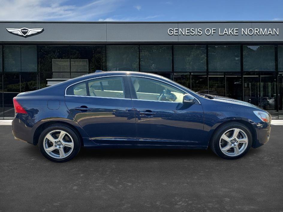 2013 Volvo S60 T5 photo 3