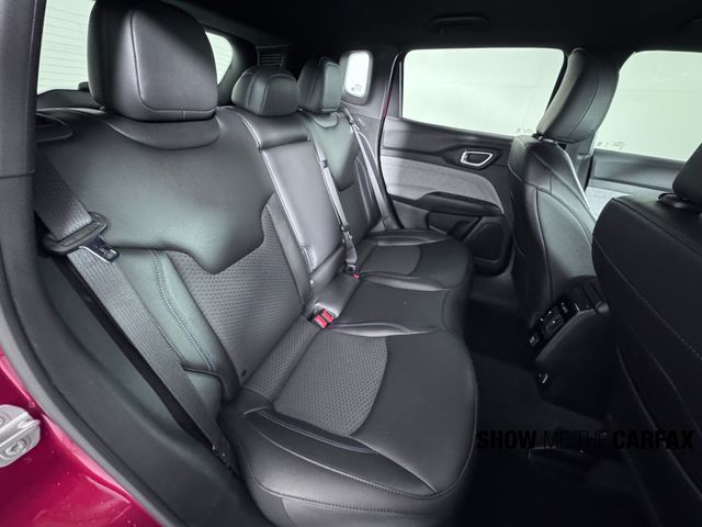 2025 Jeep Compass Latitude photo 16
