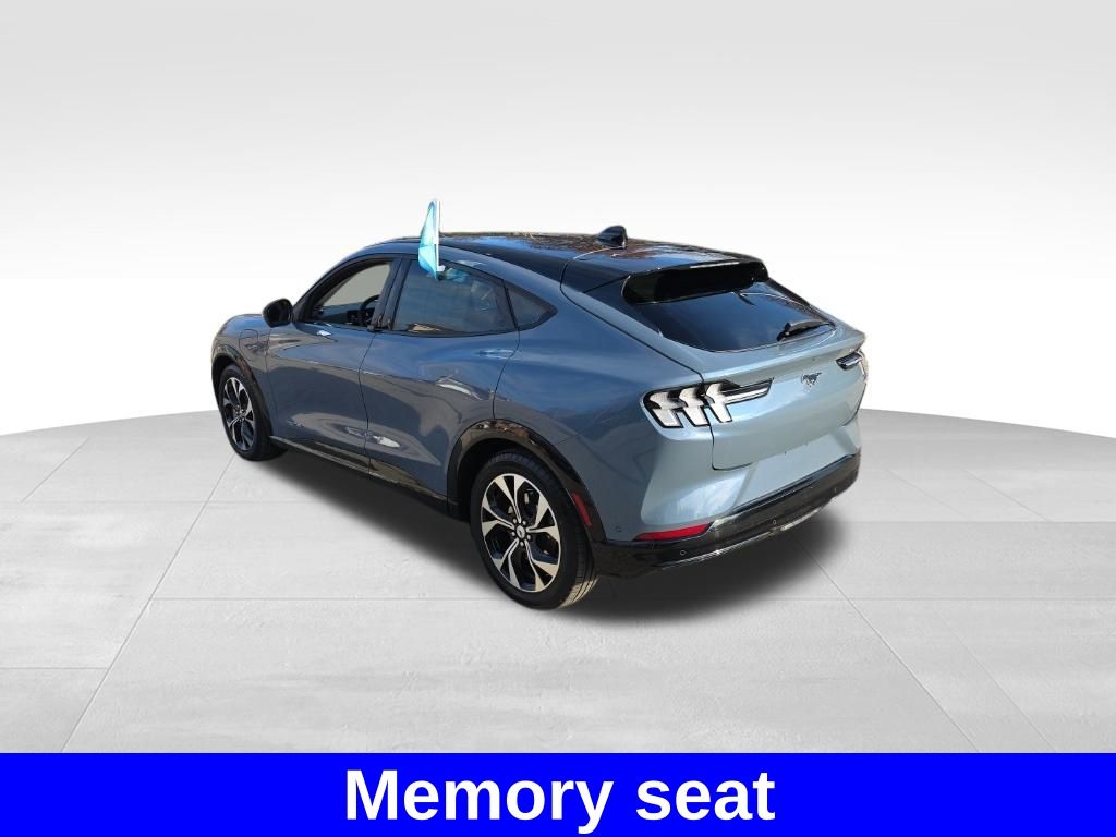 2023 Ford Mustang Mach-E Premium photo 4