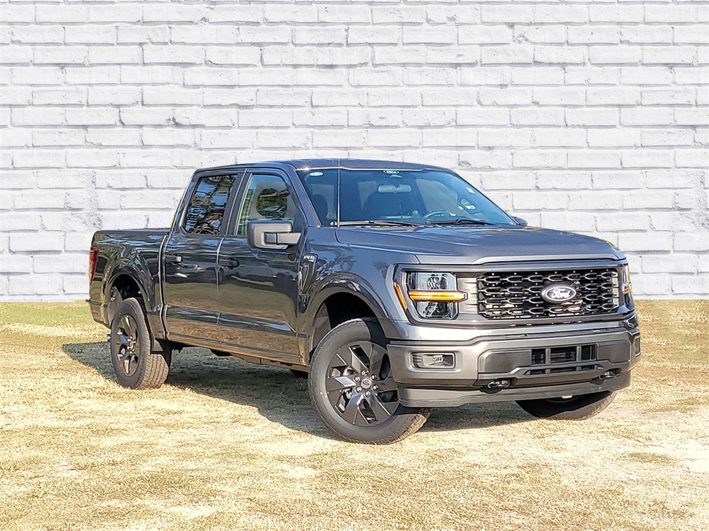 2025 Ford F-150 STX's photo