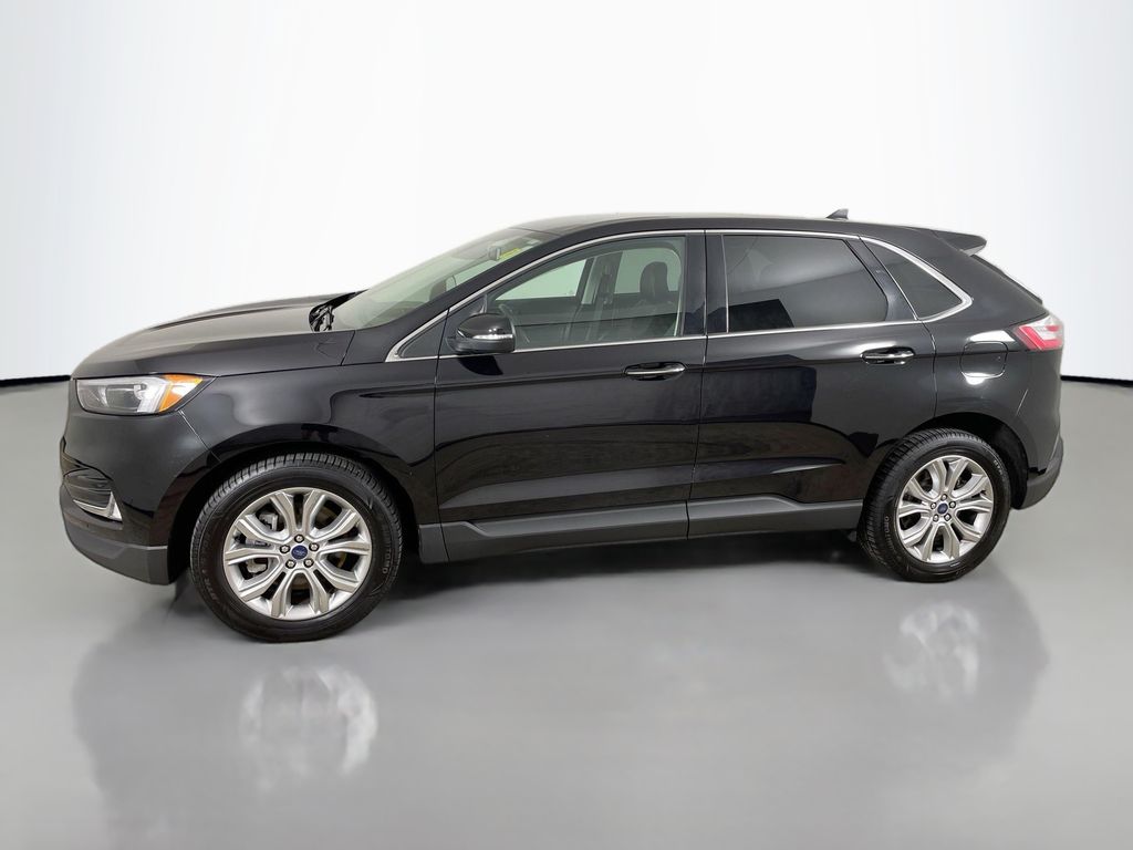 2022 Ford Edge Titanium photo 4