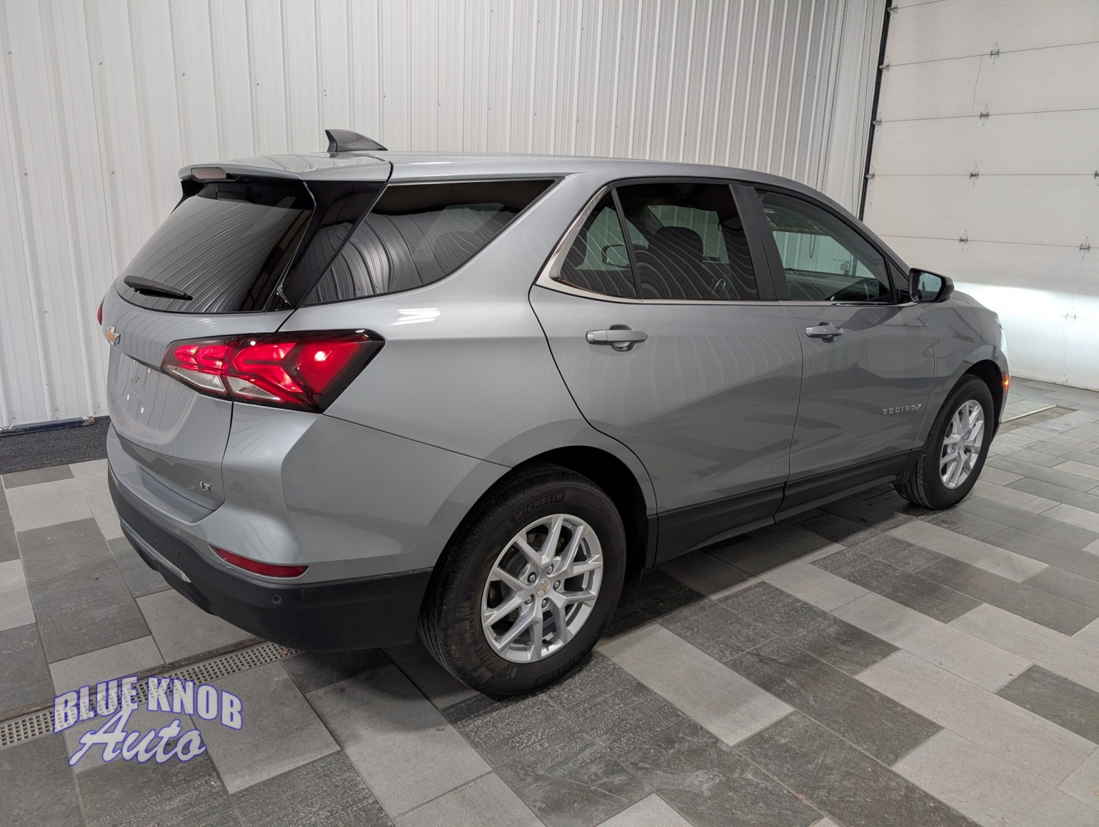 2024 Chevrolet Equinox LT photo 4