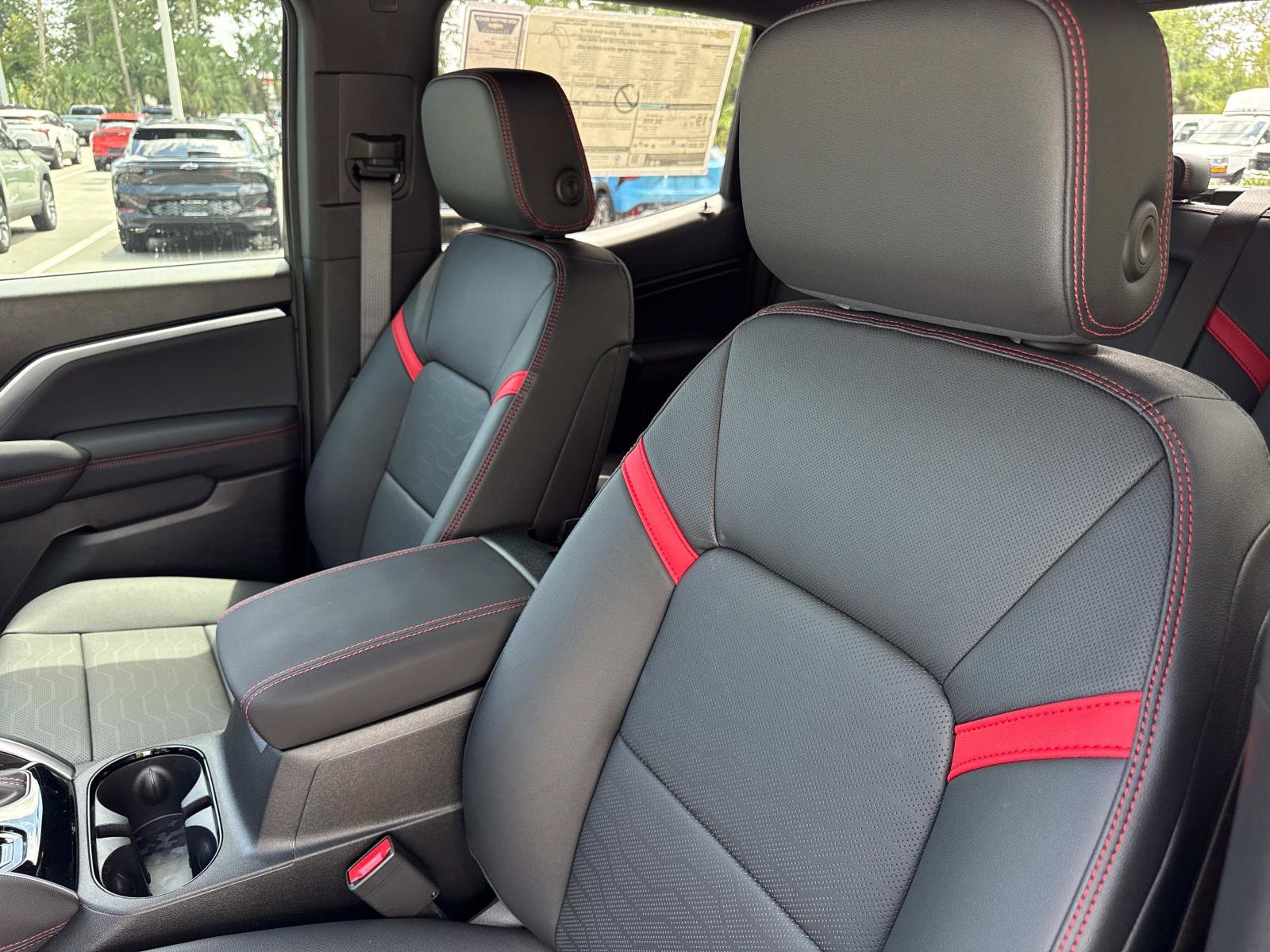 2026 Chevrolet Colorado Z71 photo 17