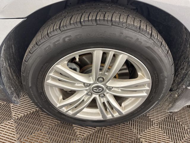 2012 Infiniti G25 photo 22
