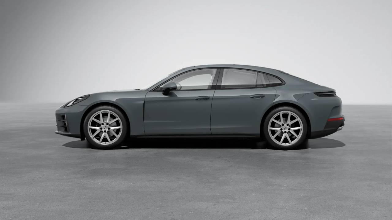 2026 Porsche Panamera 4 photo 2