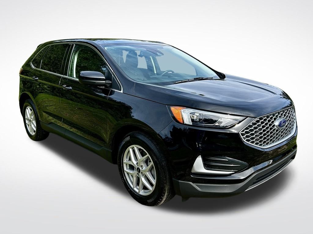 2024 Ford Edge SEL photo 2