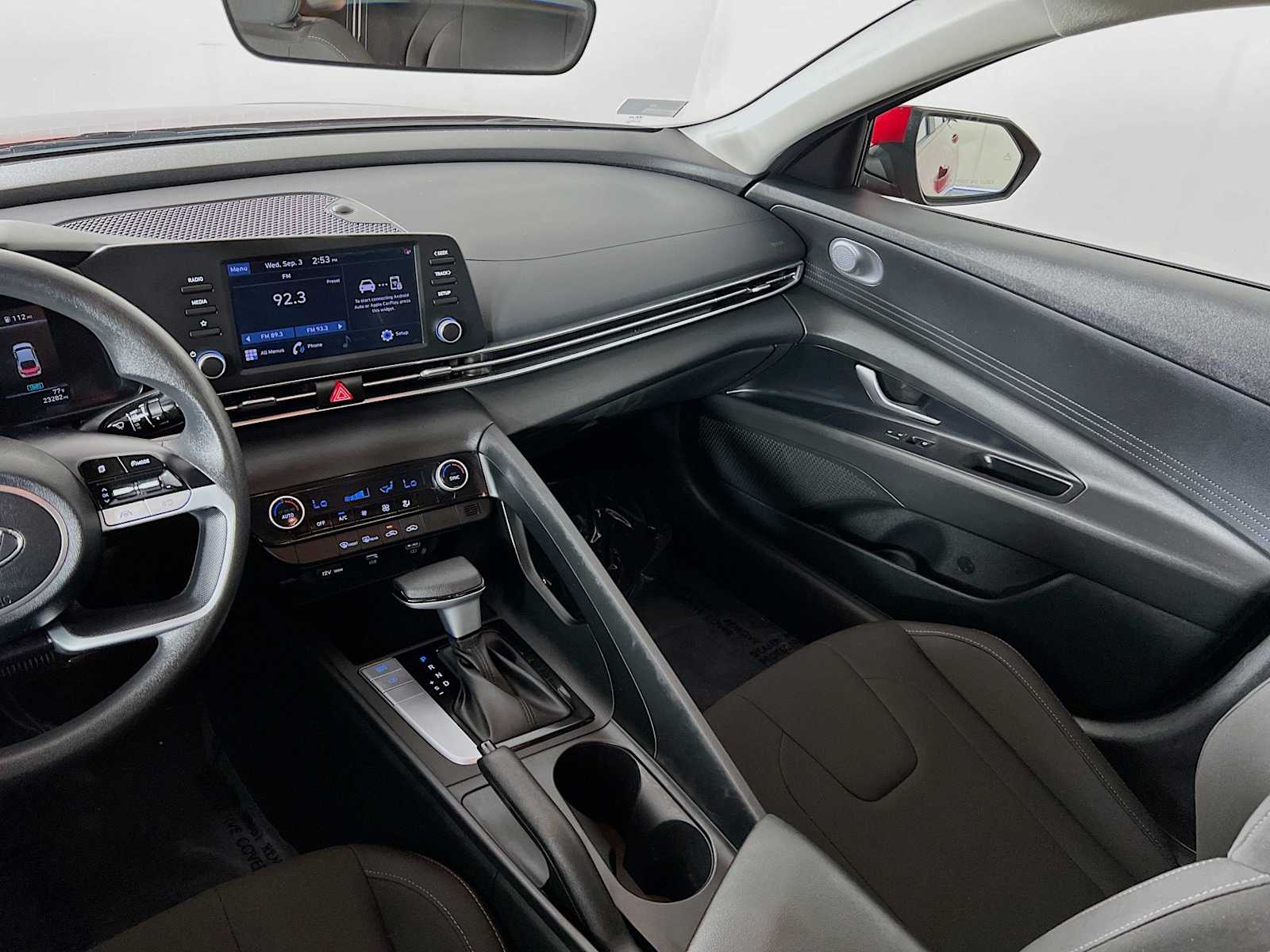 2023 Hyundai Elantra SEL photo 22